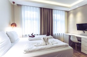 Aurellia Apartments