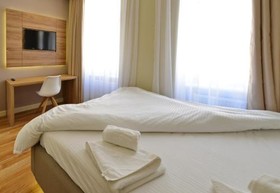Aurellia Apartments