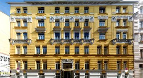 Carlton Opera