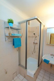 CheckVienna - Apartment Kriehubergasse