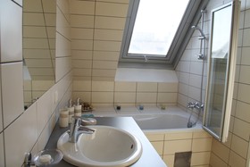 CheckVienna - Maria-Theresien-Straße