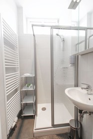 Christiano Apartments