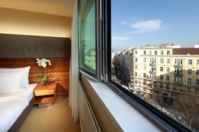 Eurostars Embassy