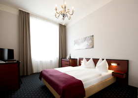Josefine Hotel