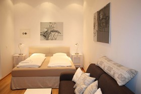 GoVienna Opera Apartment