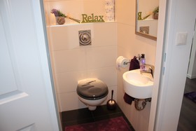GoVienna Small Modern Apartment