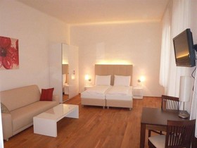 Hahn Apartment