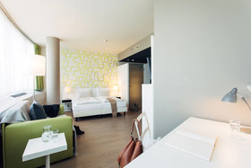 harry’s home Wien Millennium Tower