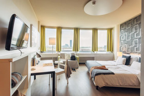 harry’s home Wien Millennium Tower