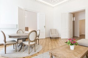 HeyMi Apartments