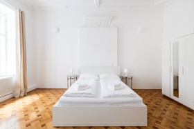 HeyMi Apartments