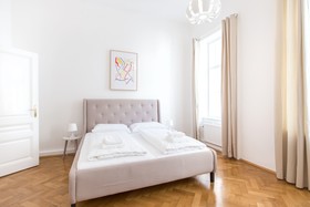 HeyMi Apartments