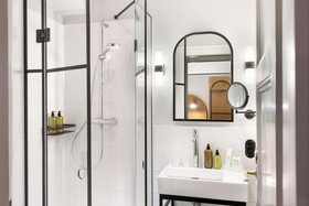 Hotel Astoria Vienna, Curio Collection by Hilton