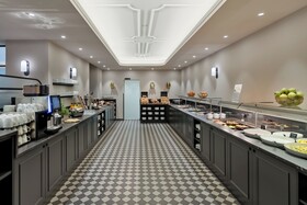 Hotel Astoria Vienna, Curio Collection by Hilton