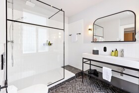 Hotel Astoria Vienna, Curio Collection by Hilton