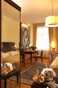 Hotel Astoria Vienna, Curio Collection by Hilton
