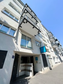 Jimmy's Apartments 11