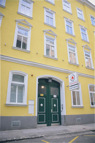 Jl Apartments