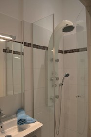 Kimi Apartments