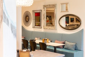 Holiday Inn - the niu, Franz Vienna