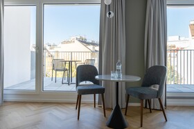 Numa Vienna Terra