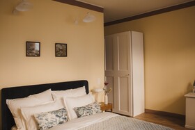 Oak House Vienna