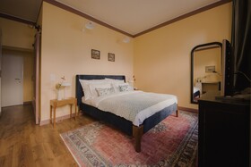 Oak House Vienna