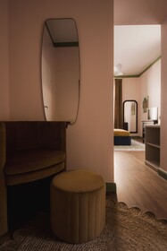 Oak House Vienna