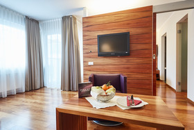 Pakat Suites