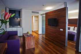 Pakat Suites