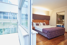 Pakat Suites