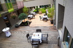 Pakat Suites