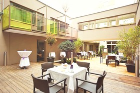 Pakat Suites