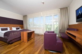 Pakat Suites