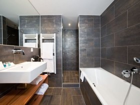Pakat Suites