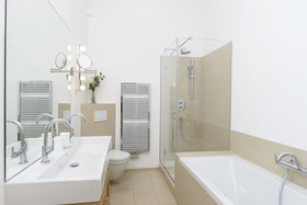 Senator Suite Stephansplatz by Welcome2vienna