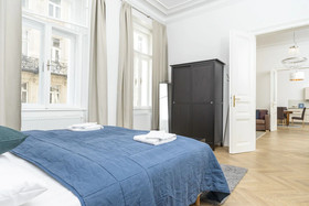 Senator Suite Stephansplatz by Welcome2vienna
