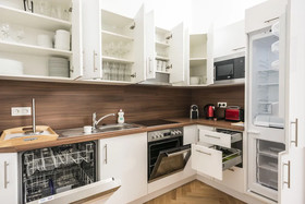 Senator Suite Stephansplatz by Welcome2vienna
