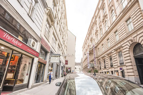 Senator Suite Stephansplatz by Welcome2vienna