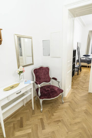 Senator Suite Stephansplatz by Welcome2vienna