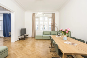 Senator Suite Stephansplatz by Welcome2vienna