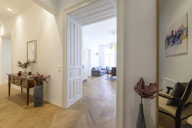 Senator Suite Stephansplatz by Welcome2vienna