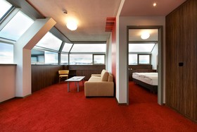 SIMM's Hotel
