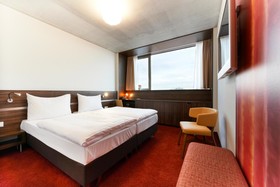 SIMM's Hotel