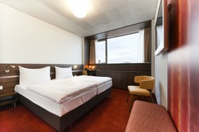 SIMM's Hotel