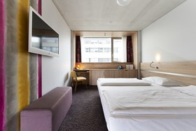 SIMM's Hotel