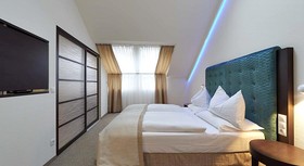 Starlight Suiten Hotel Renngasse