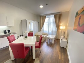 Steiner Residences - House Augarten