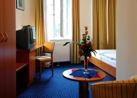 Suite Hotel 900m zur Oper