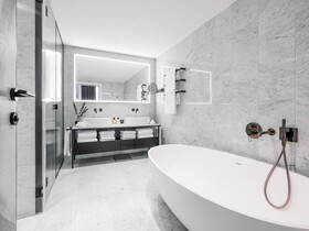 The Amauris Hotel